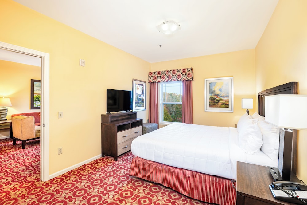 1 Bedroom, Suite, King Bed, Nature View