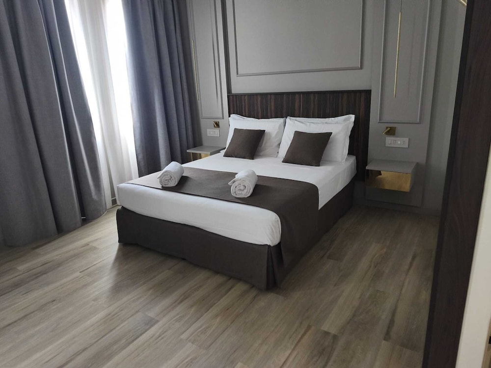 Hotel Mignon 4/48