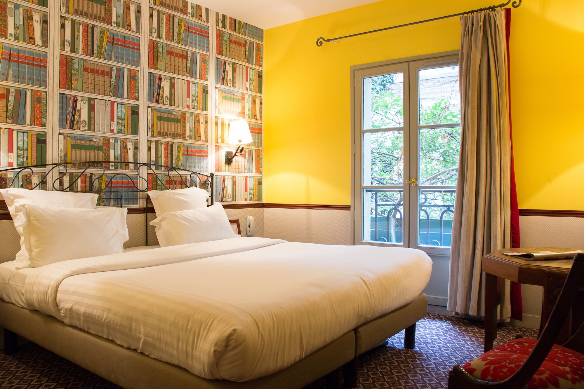 DELUXE, DOUBLE BED