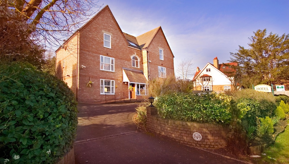 Marlborough House Hotel 40/50