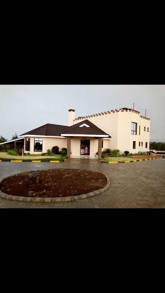 Regency Mount Kenya Hotel 2/24