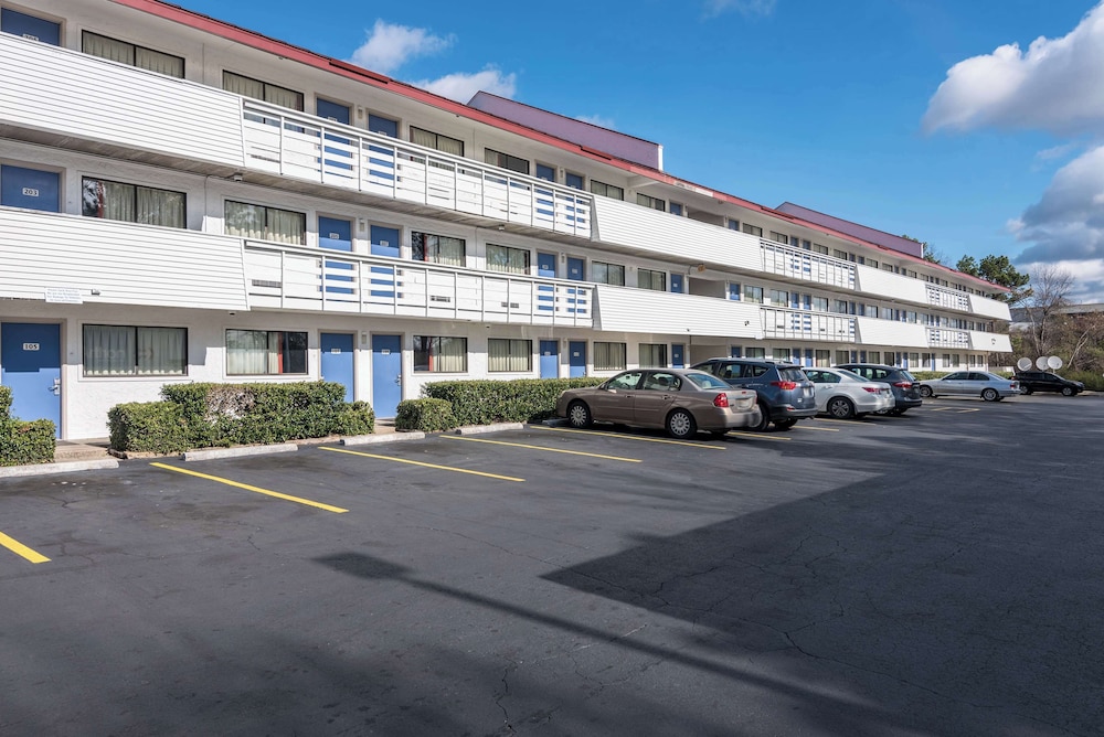 Motel6 Birmingham, AL 32/44