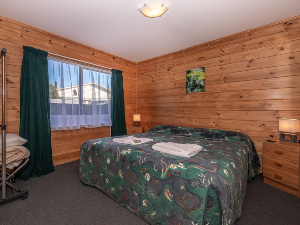 Buller Bridge Motel 35/62