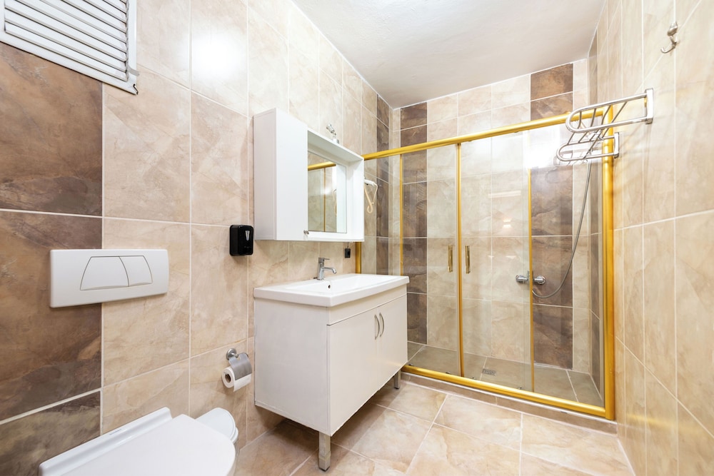 Grand Abimo Hotel (ex Hotel Diamond City) 25/27