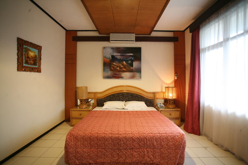 Puri Naga Beachfront Cottages 21/65