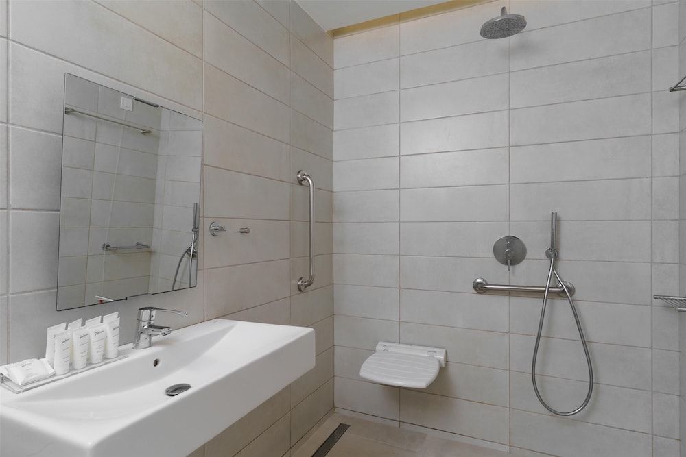 Radisson Resort Plaza Skiathos 48/50
