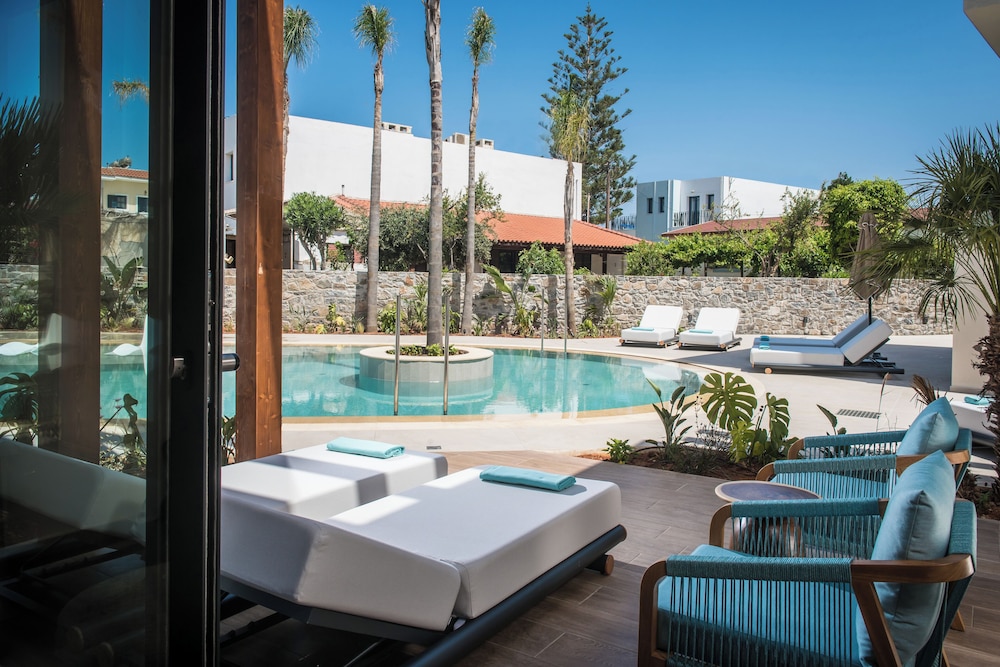 Noble Hotel Suites 26/50