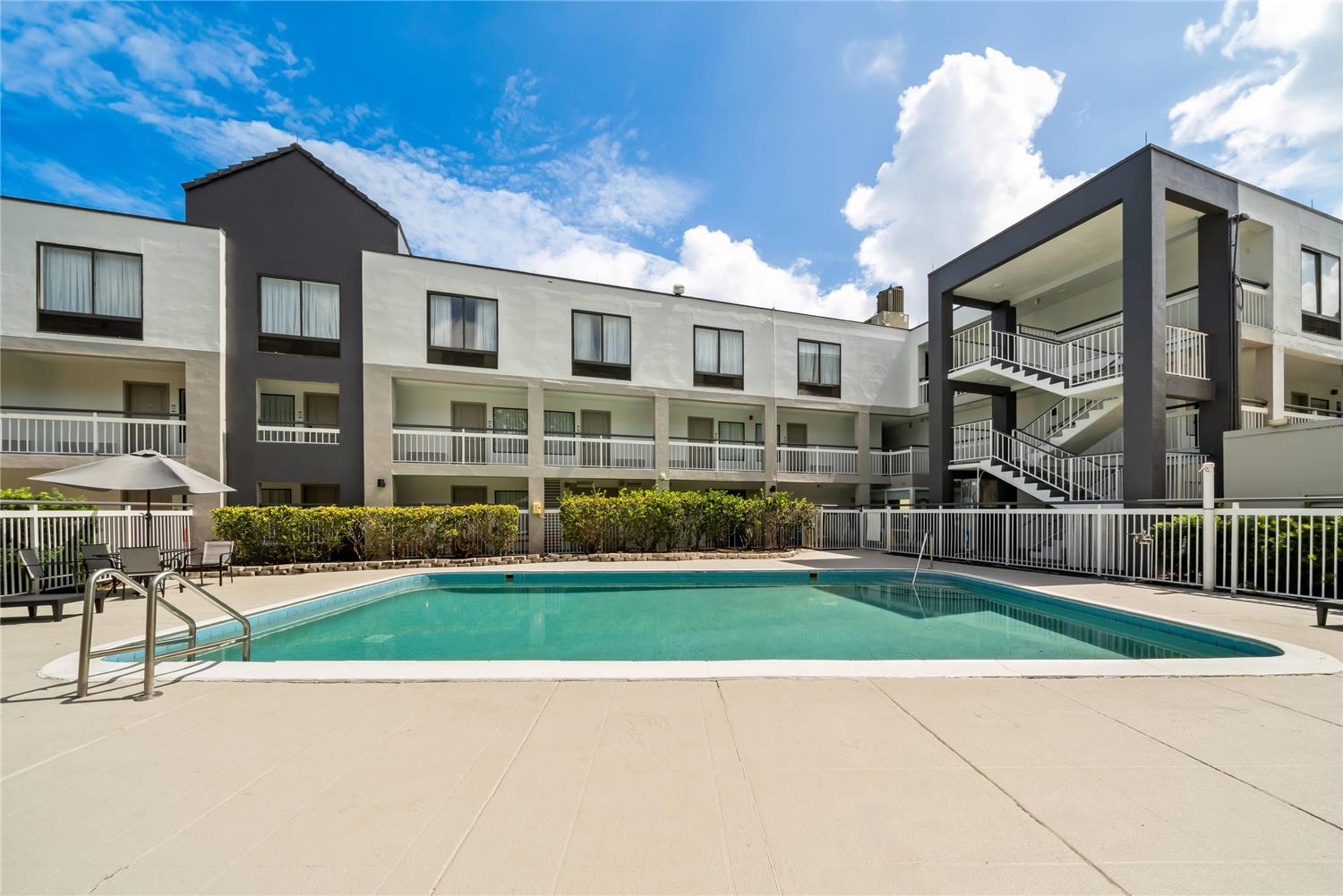Quality Inn Orlando Near International Drive 24/24