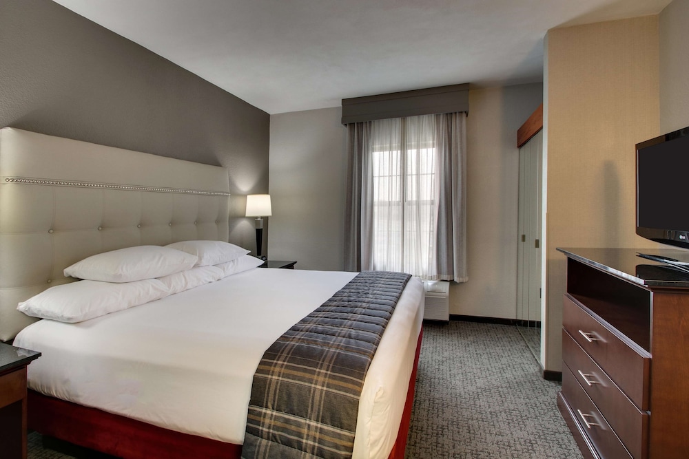 Drury Inn and Suites San Antonio Northwest Medical Center 15/50