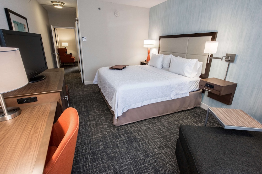 Hampton Inn Albany-Western Ave/University Area 10/47