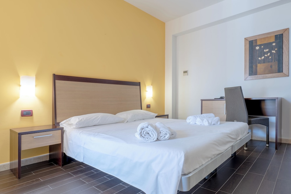 Nauticus Guest Room 9/41