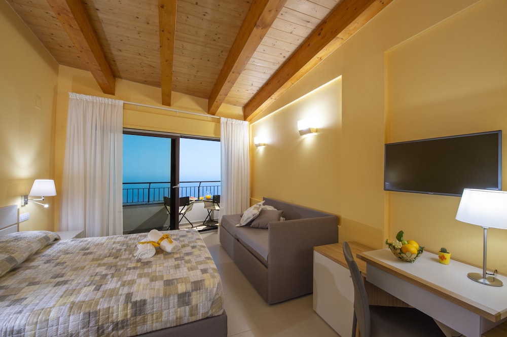 Villa Paradise Resort 9/50