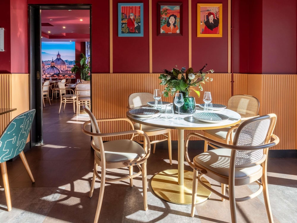 Mercure Roma Cinecitta 52/66