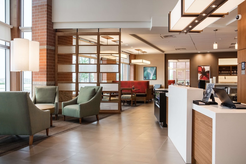 Hyatt Place Kansas City Lenexa City Center 37/56