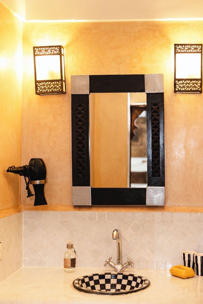 Riad Anya 24/50