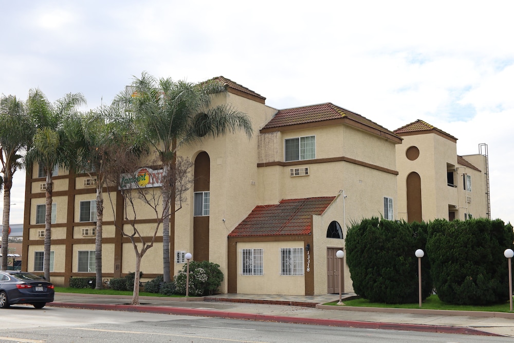 Lambert Inn 49/56