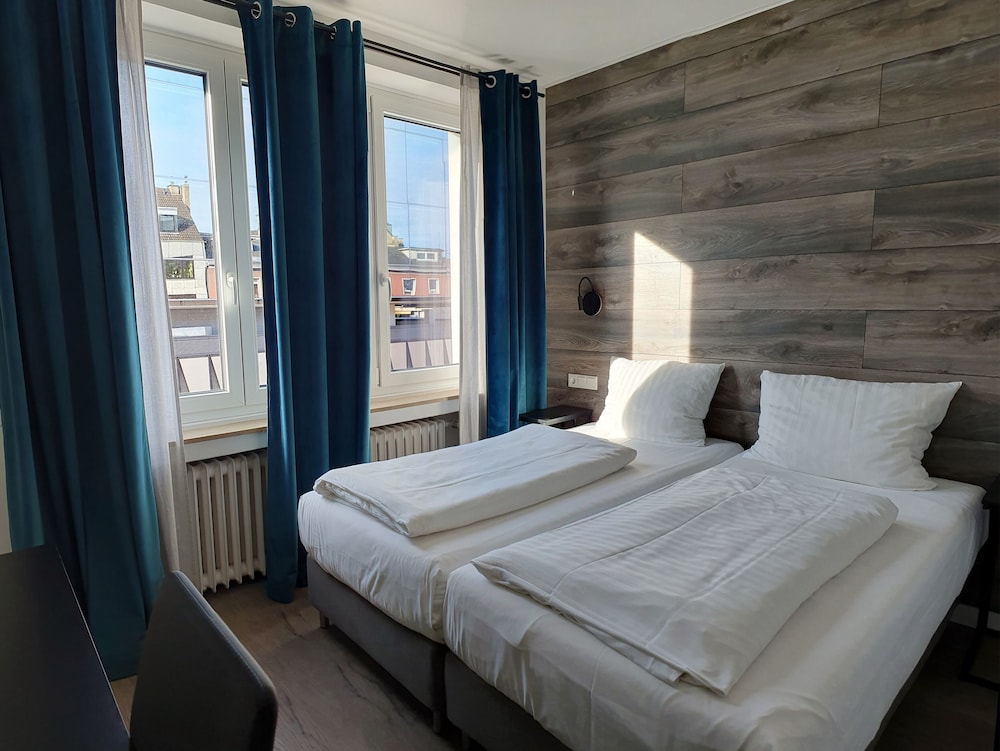 Rheingoldhotel 13/63