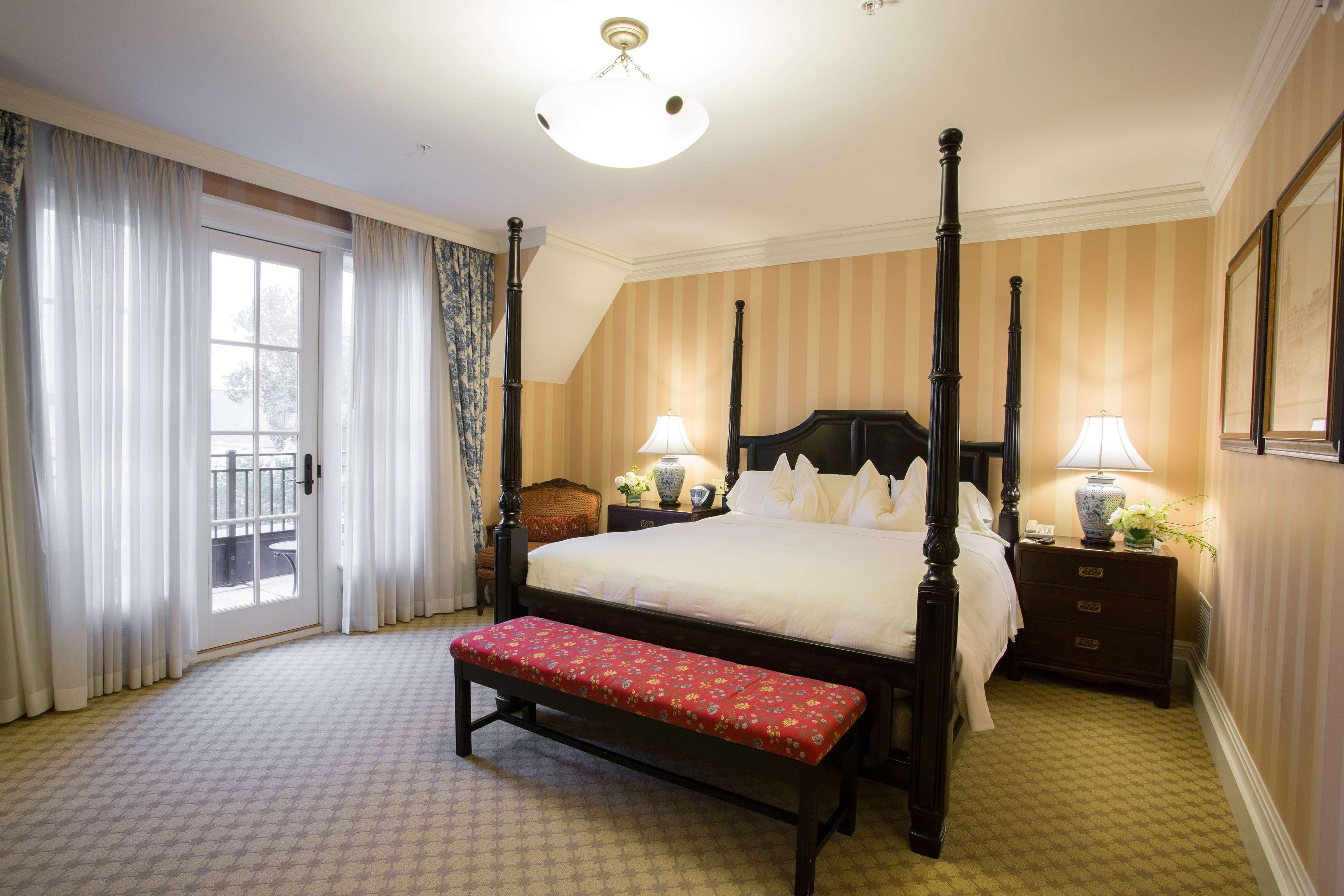 Suite, Broad Side