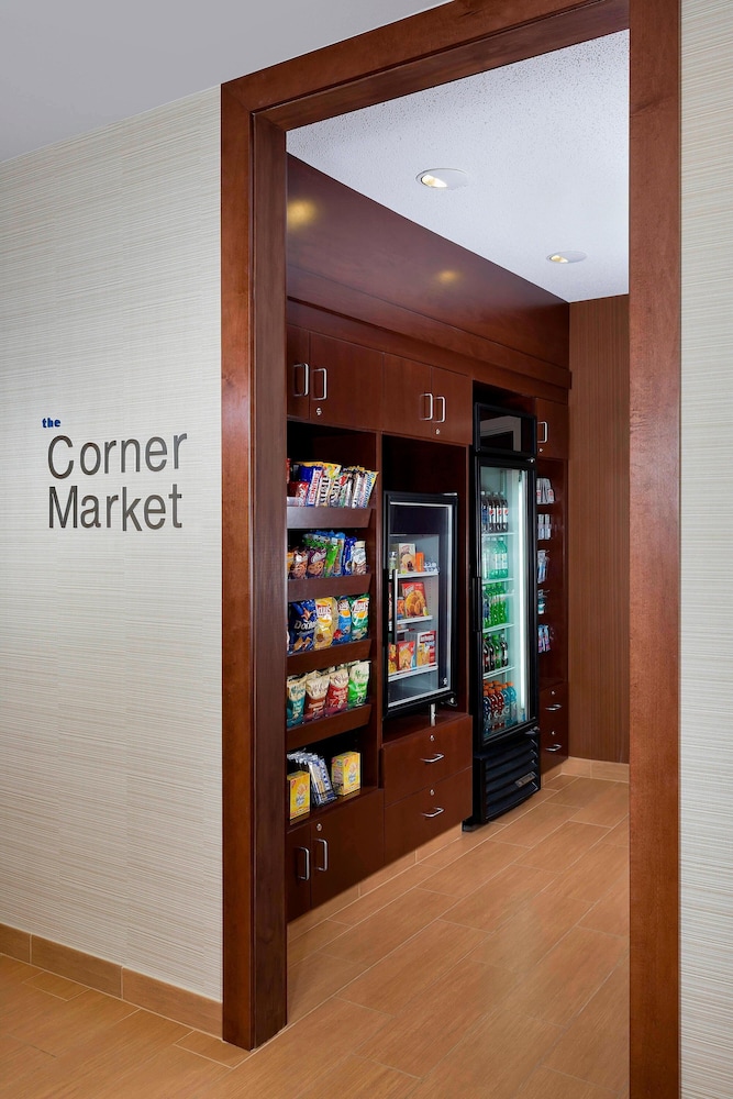 フェアフィールド イン & スイーツ レキシントン キーンランド エアポート(FAIRFIELD INN SUITES LEXINGTON KEENELAND AIRPORT) 写真3