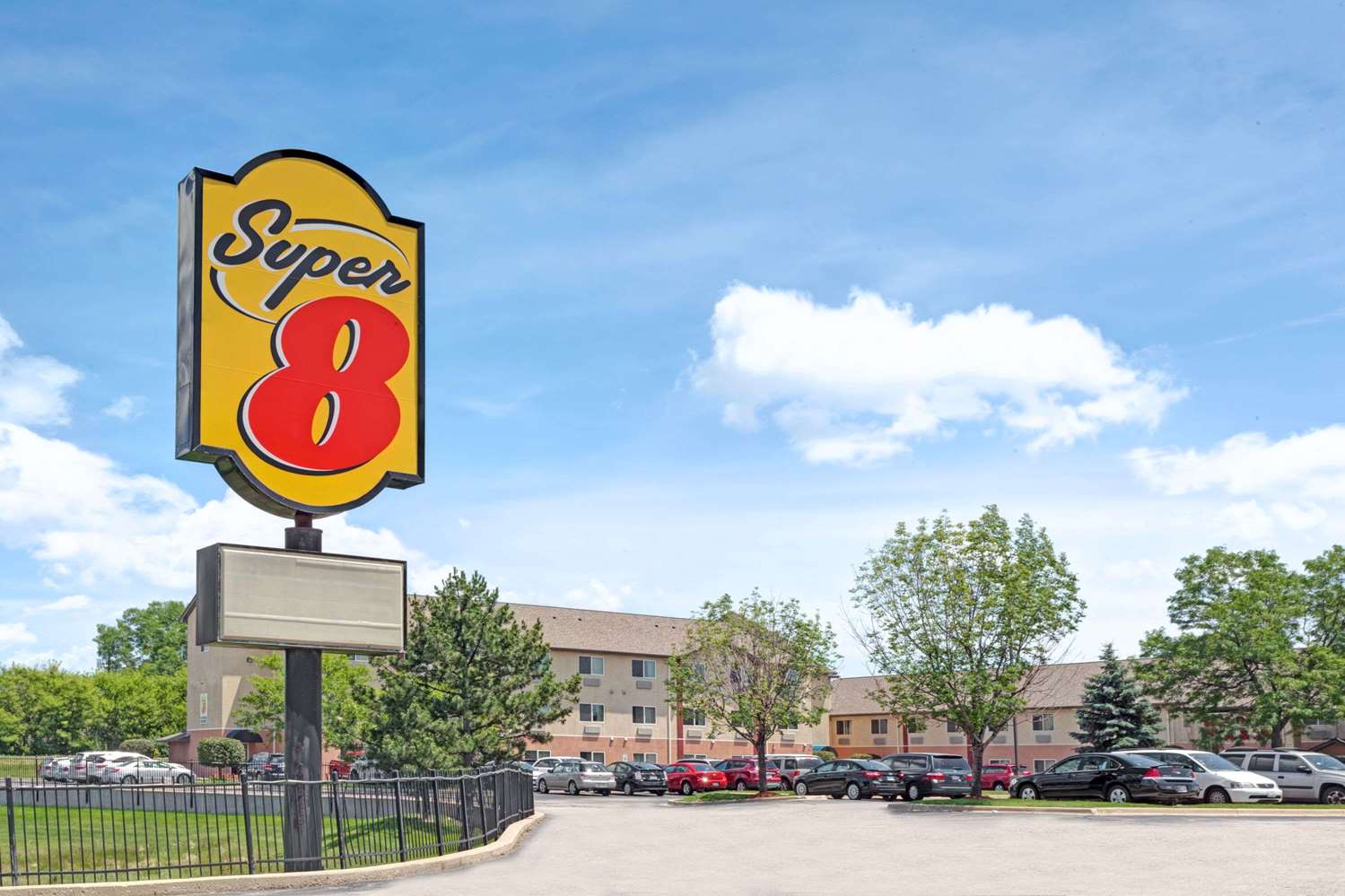 Super 8 by Wyndham Chicago O'Hare Airport 59/63