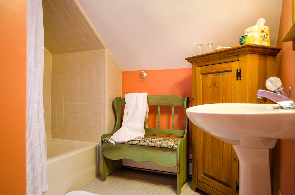 Carisbrooke Inn 53/53