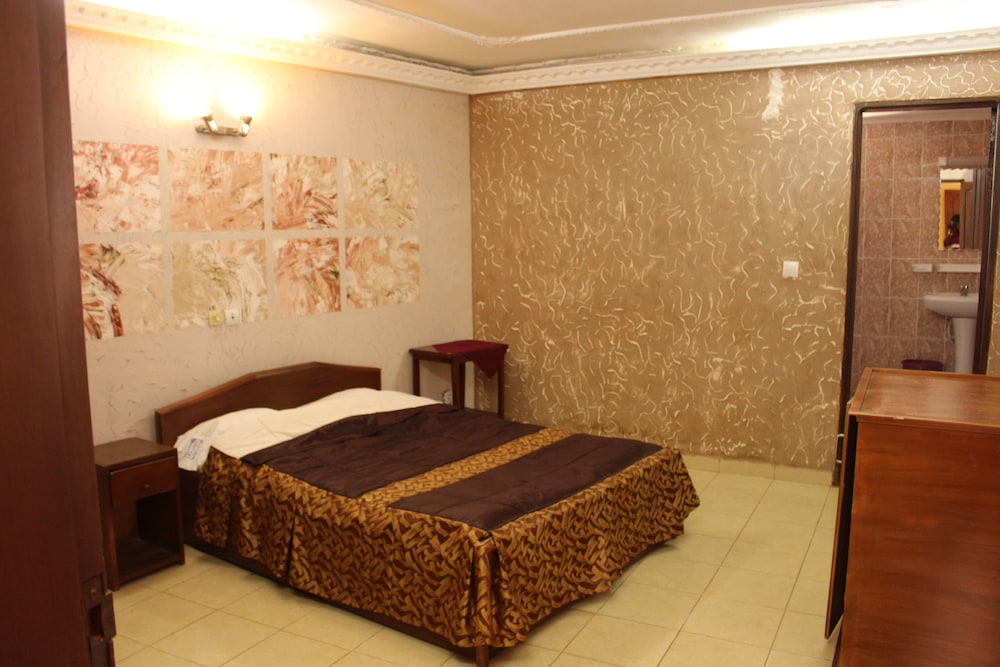 Indra Hotel 6/19
