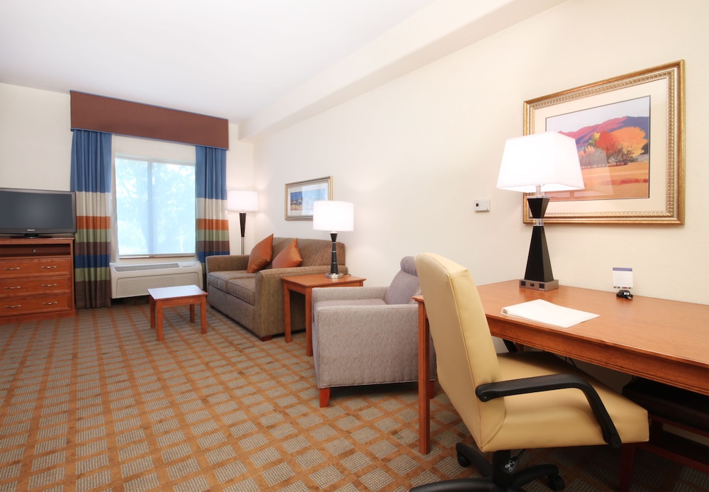 Hampton Inn Suites Ontario 32/60