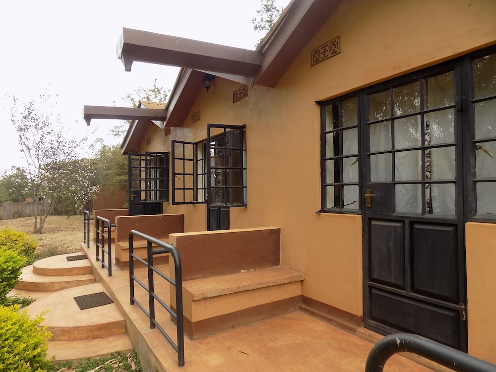 Octagon Lodge 4/50