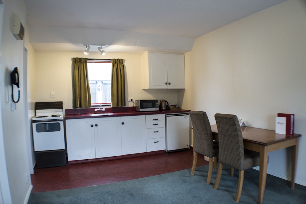 Scenic Hotel Cotswold 48/69
