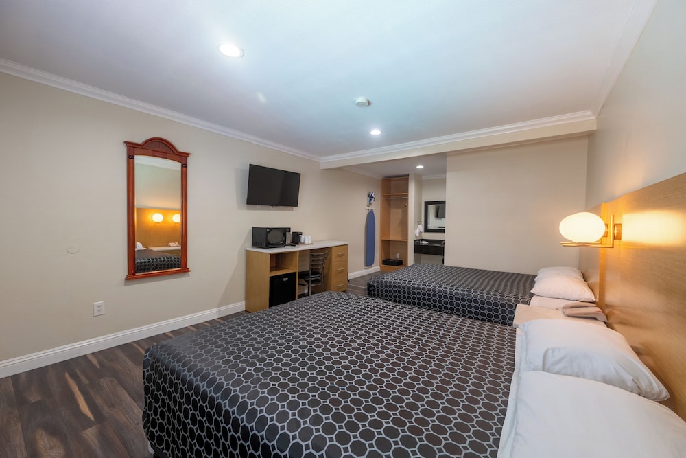 Hollywood City Inn 27/60