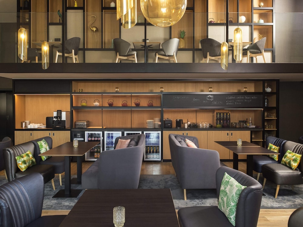 NOVOTEL CHARLEROI CENTRE 52/77