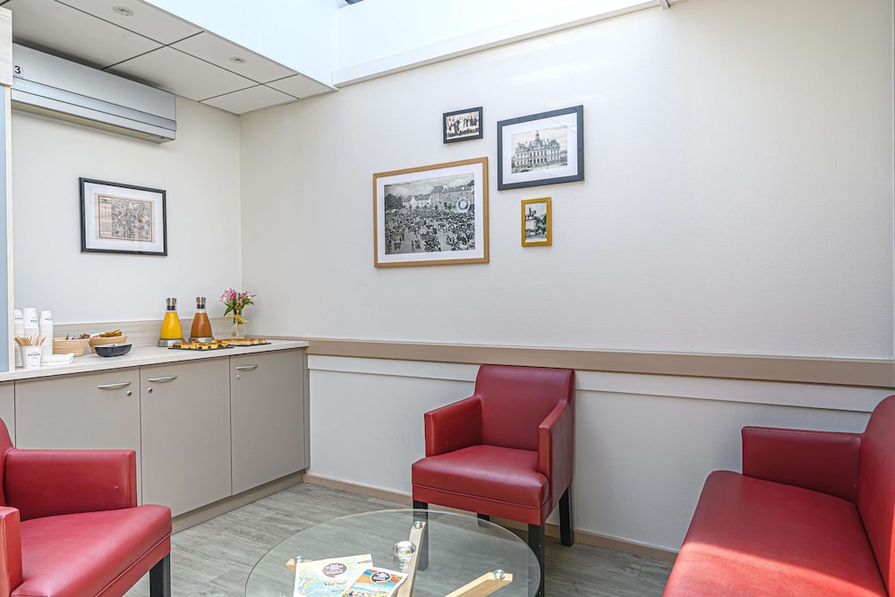 Kyriad Vannes Centre Ville 38/64