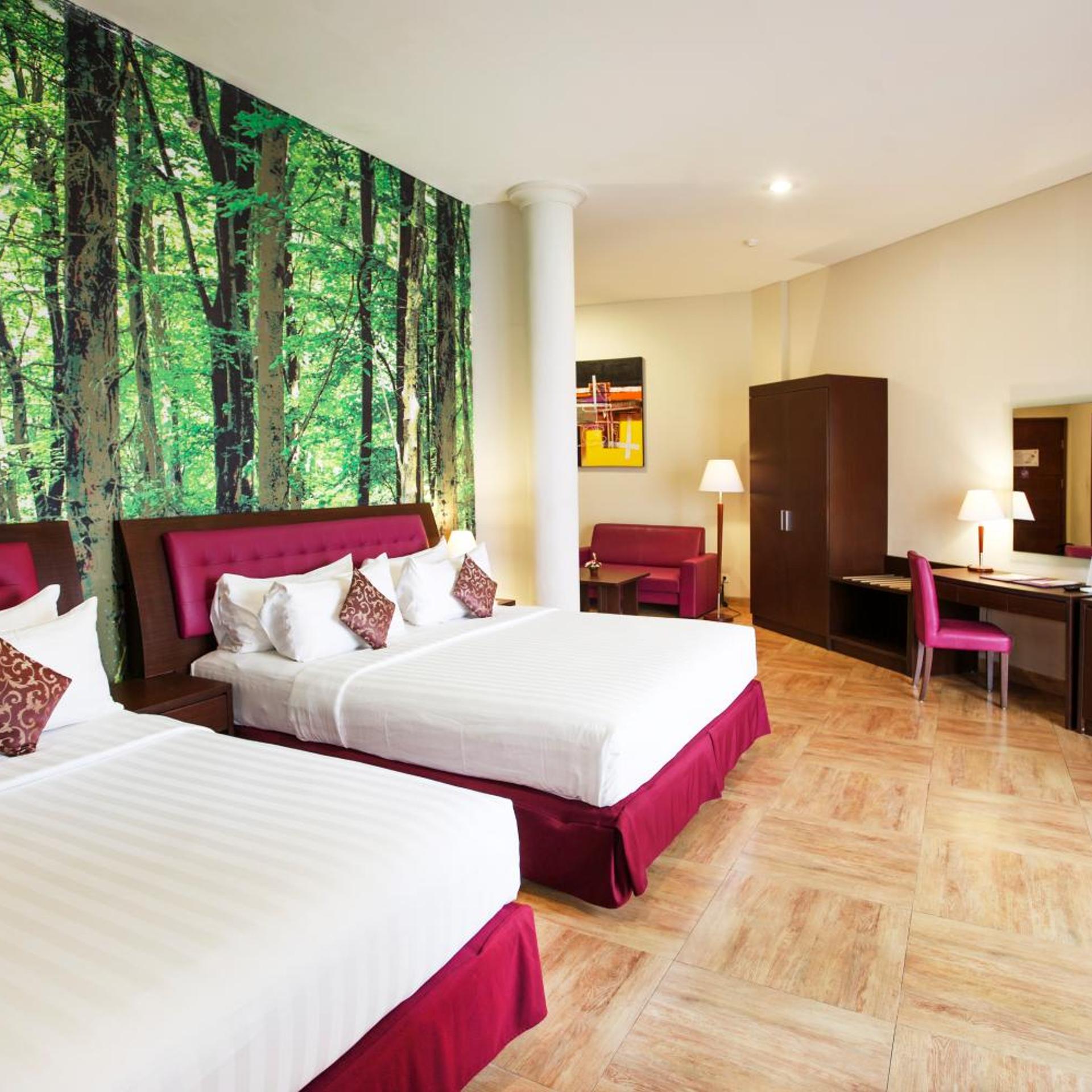 Room, Quadruple, Double Bed, No Window
