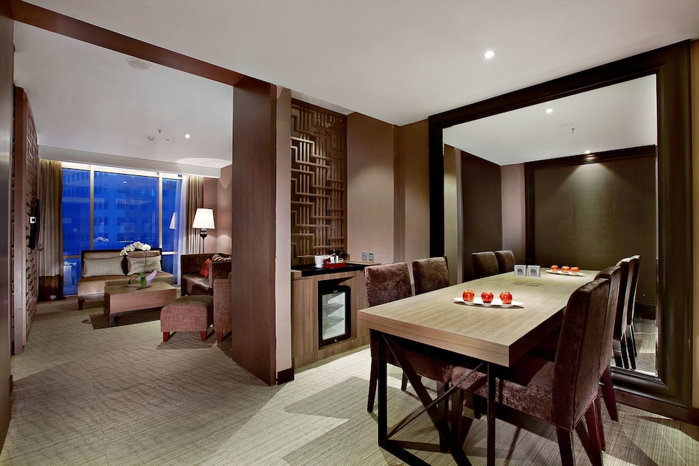 Aston Priority Simatupang Hotel and Conference Center 54/72