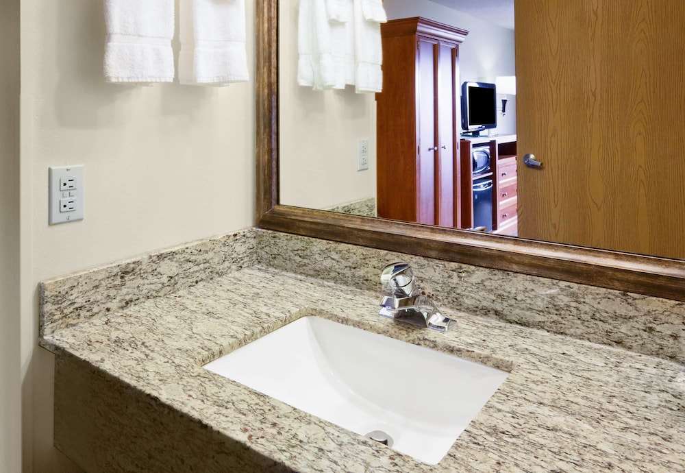 Americinn By Wyndham Chanhassen 15/47