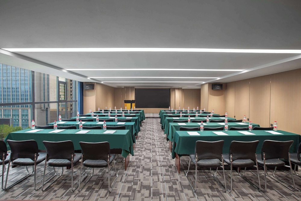 Microtel by Wyndham Handan New Century 23/26