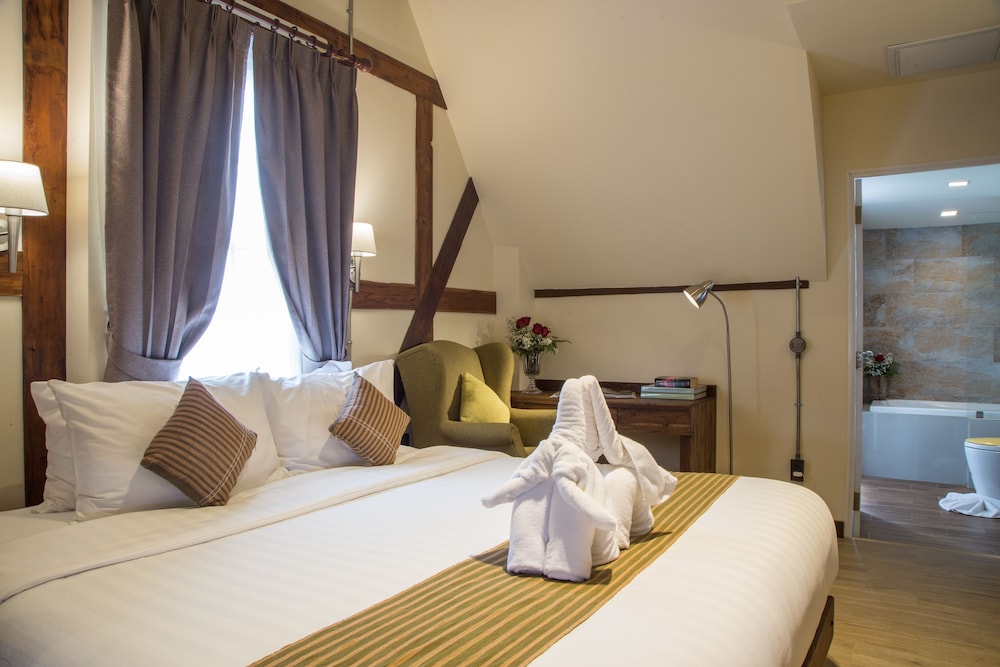 Le Charcoa Hotel 27/74