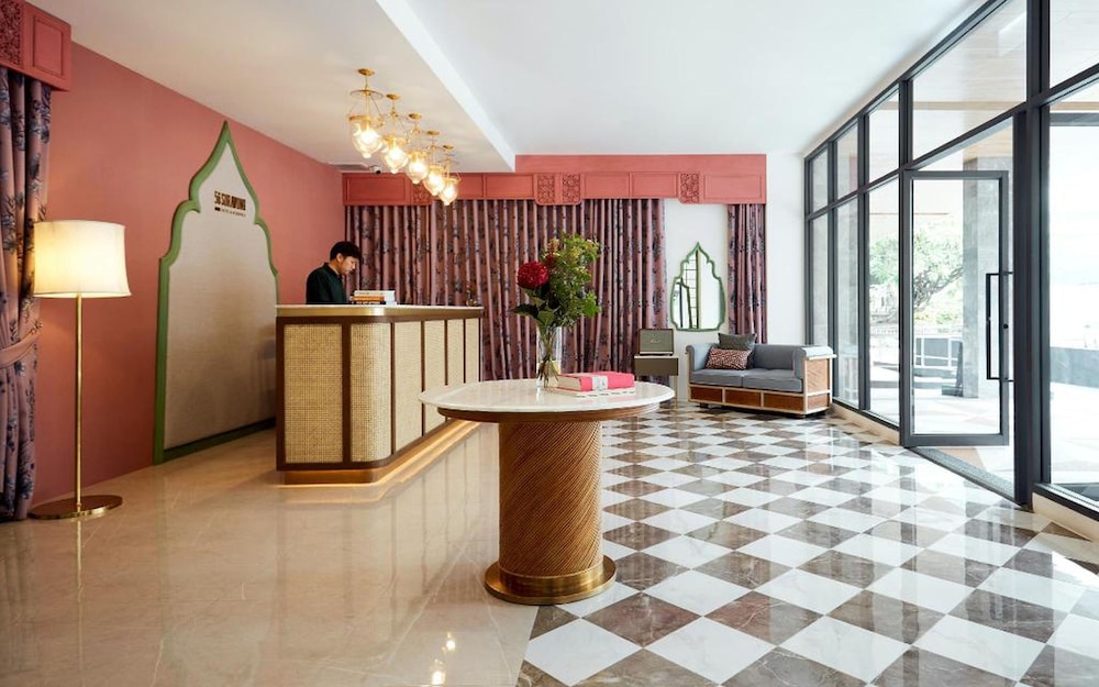 56 Surawong Hotel Bangkok 14/66