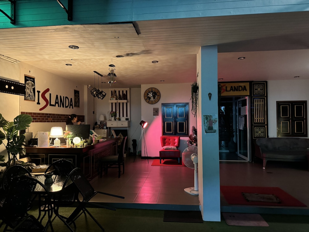 ISLANDA BOUTIQUE HOTEL 66/72