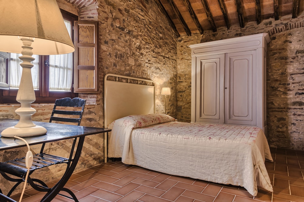 Borgo Di Pietrafitta Relais 22/74