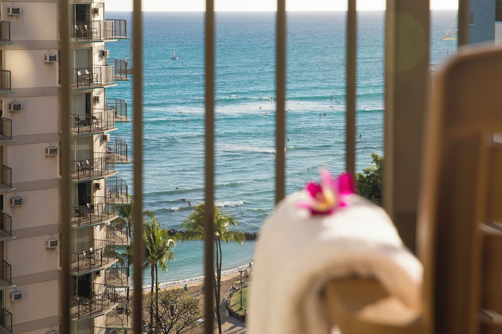 Waikiki Resort Hotel 41/69