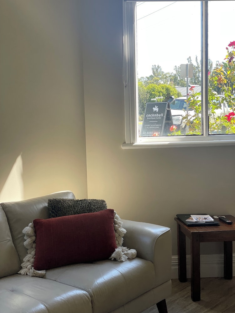 Cocknbull Boutique Hotel 30/50