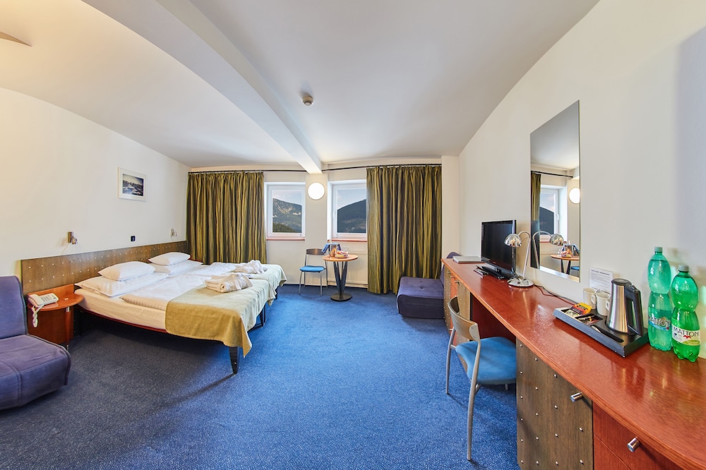 Hotel Horizont 7/50
