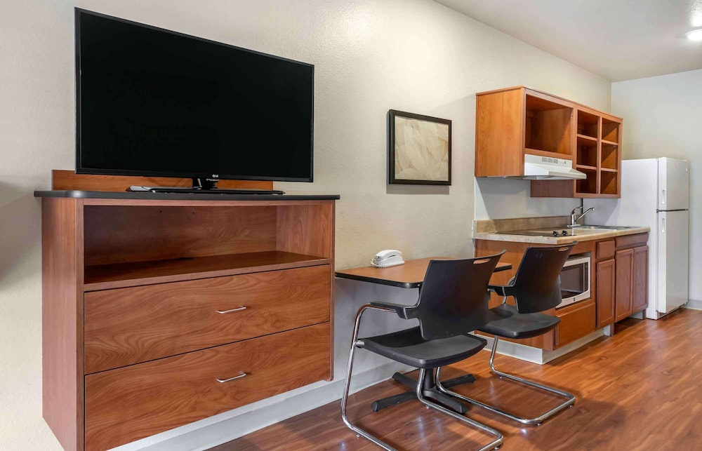 Extended Stay America Select Suites - Lake Worth 31/47