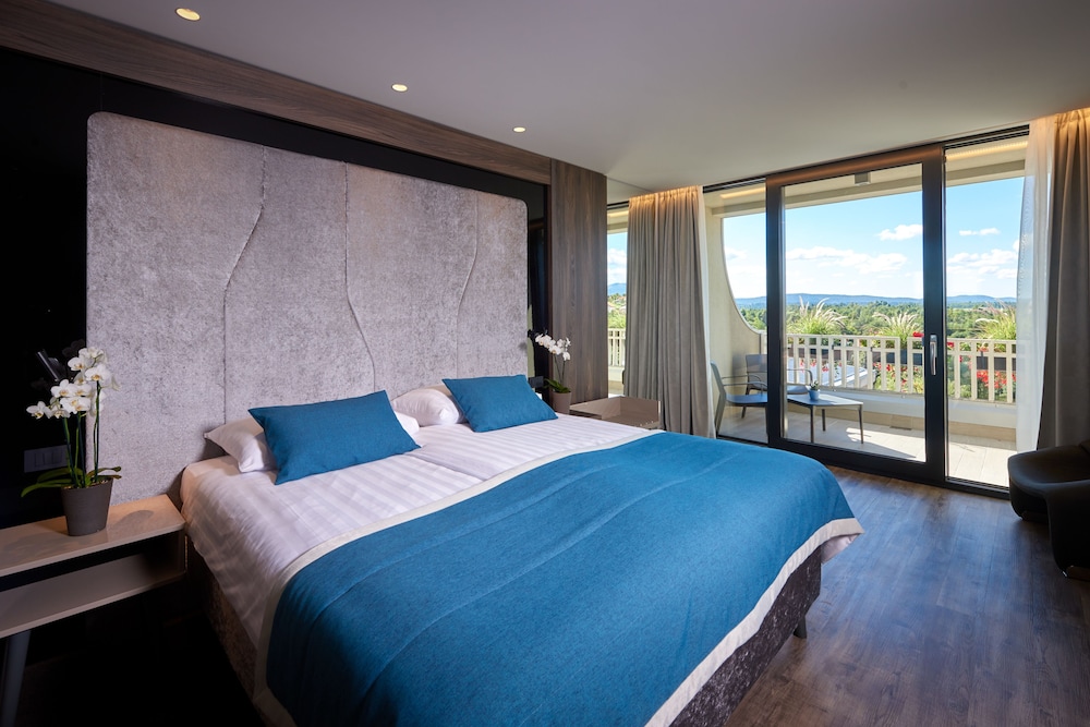 Hotel Jama 18/50