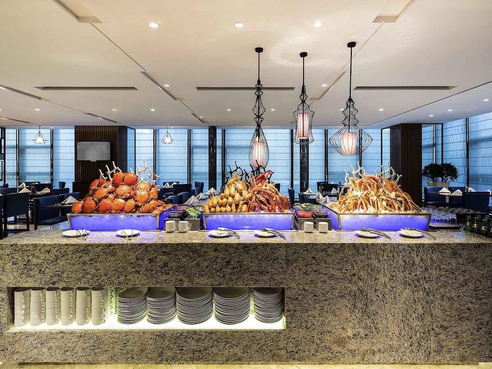 Novotel Ningbo East 30/76