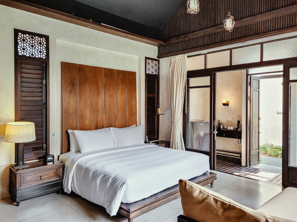 The Lamai Samui 16/77