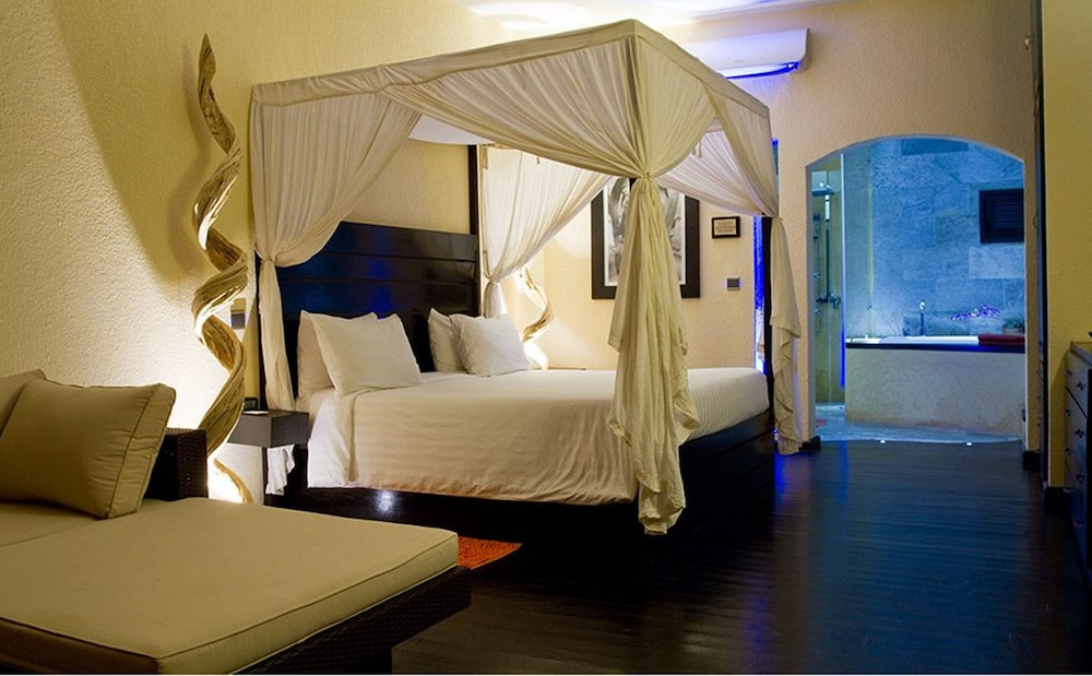 The Rhino Resort Hotel Spa 10/48