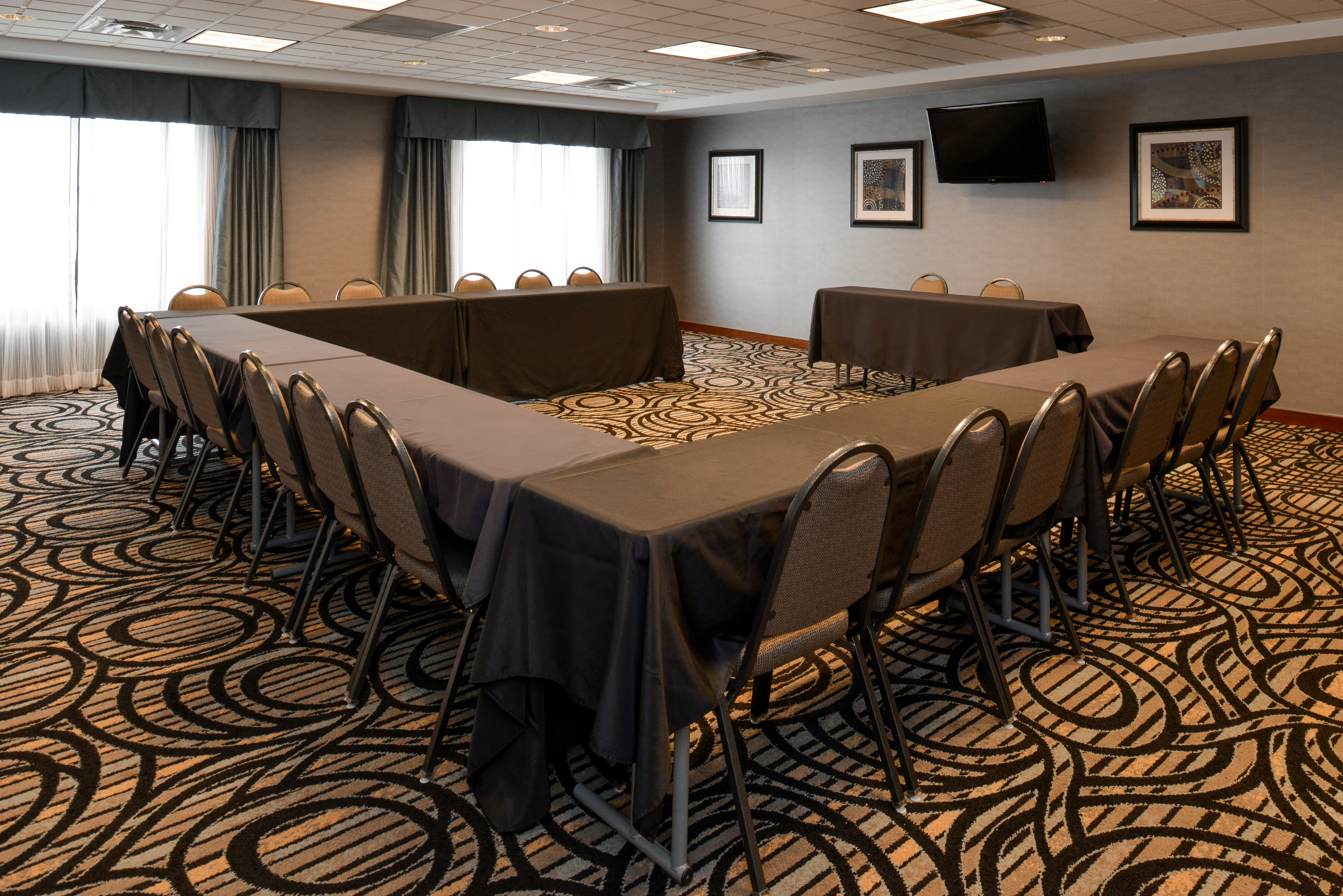 Holiday Inn Express Hotel And Suites Greenfield 60/65