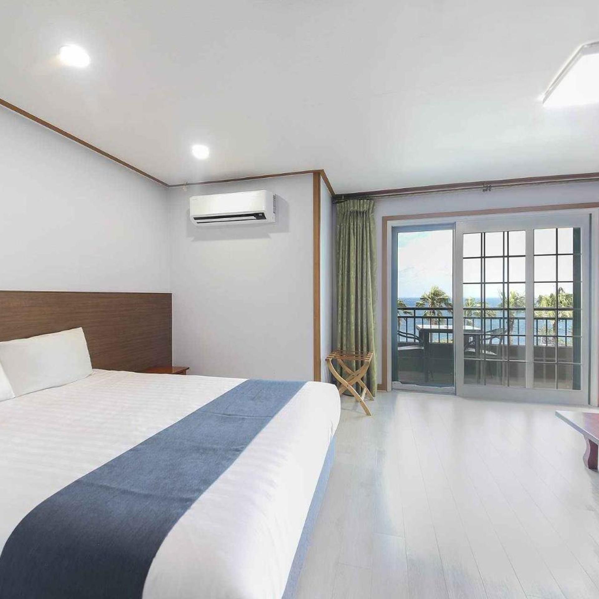 Ocean, Family, Twin Beds, Terrace